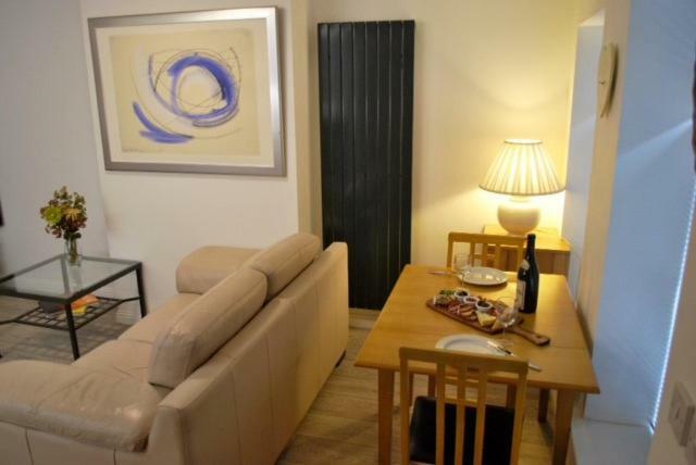 Gallowgate Square Apartments ลาร์กส์ ภายนอก รูปภาพ